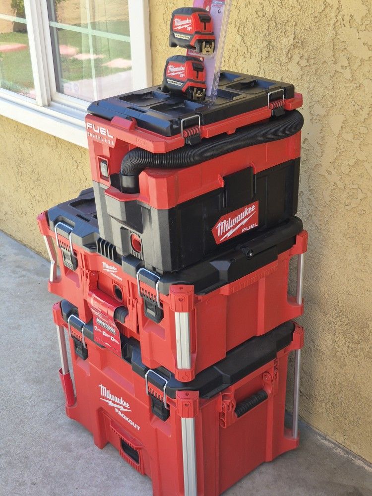 Milwaukee Pack Out, M18 Fuel Vacuum And 25ft Magnetic Tape Measure 