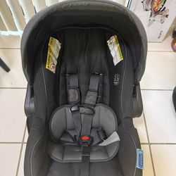 Graco car seat Snugride 35 Lite Elite $60