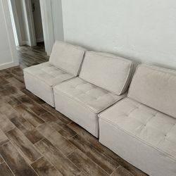 Very Nice Smaller “cube “ Style Couch In A Cream Microfiber 