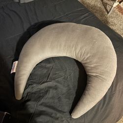 Snuggle me Organic nursing pillow 
