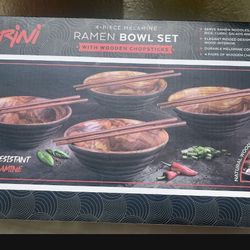 Parini 4 piece Melamine Ramen Bowl Set with Wooden Chopsticks