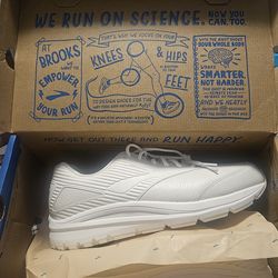 Brand New Brooks size 13