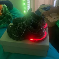 LED TRACKS BALINCIAGA