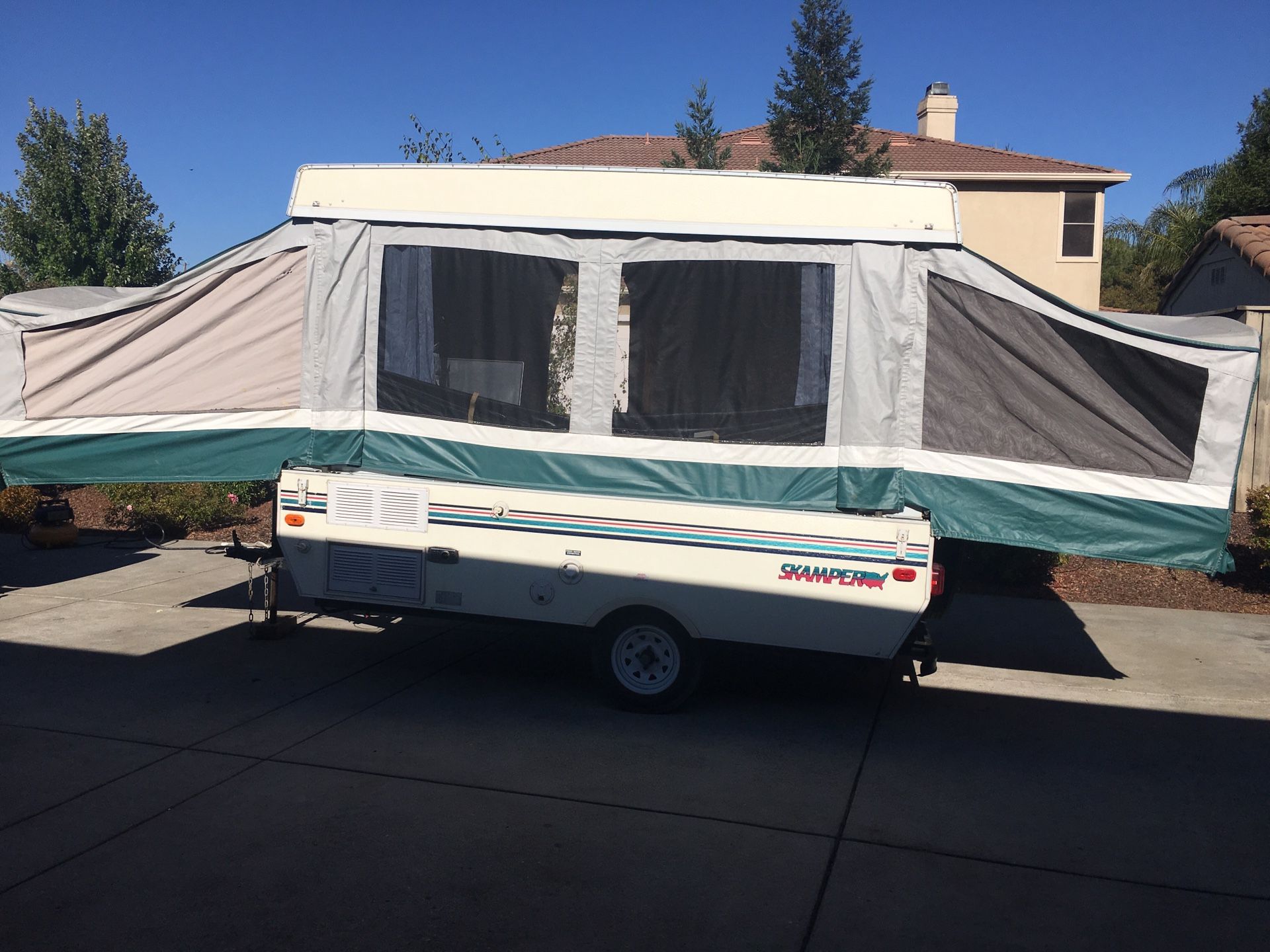 Camper trailer Rv