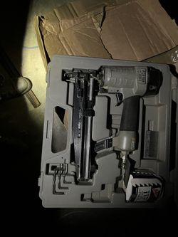 Finish Nailer Porter Cable W/nails