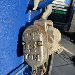 CM Series 1.5 Ton Long Handle Puller Hoist 