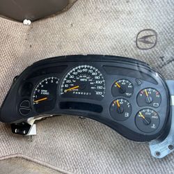 06/07cluster Silverado