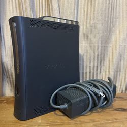 Xbox 360-GOOD CONDITION