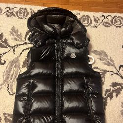 Moncler Vest Men’s M 