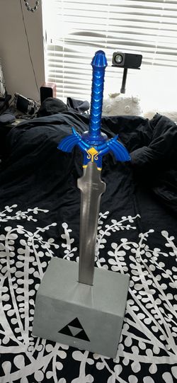 Link’s Mastersword + Custom Pedestal