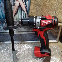 NEW MILWAUKEE M18 BRUSHLESS 1/2 HAMMER DRILL DRIVER