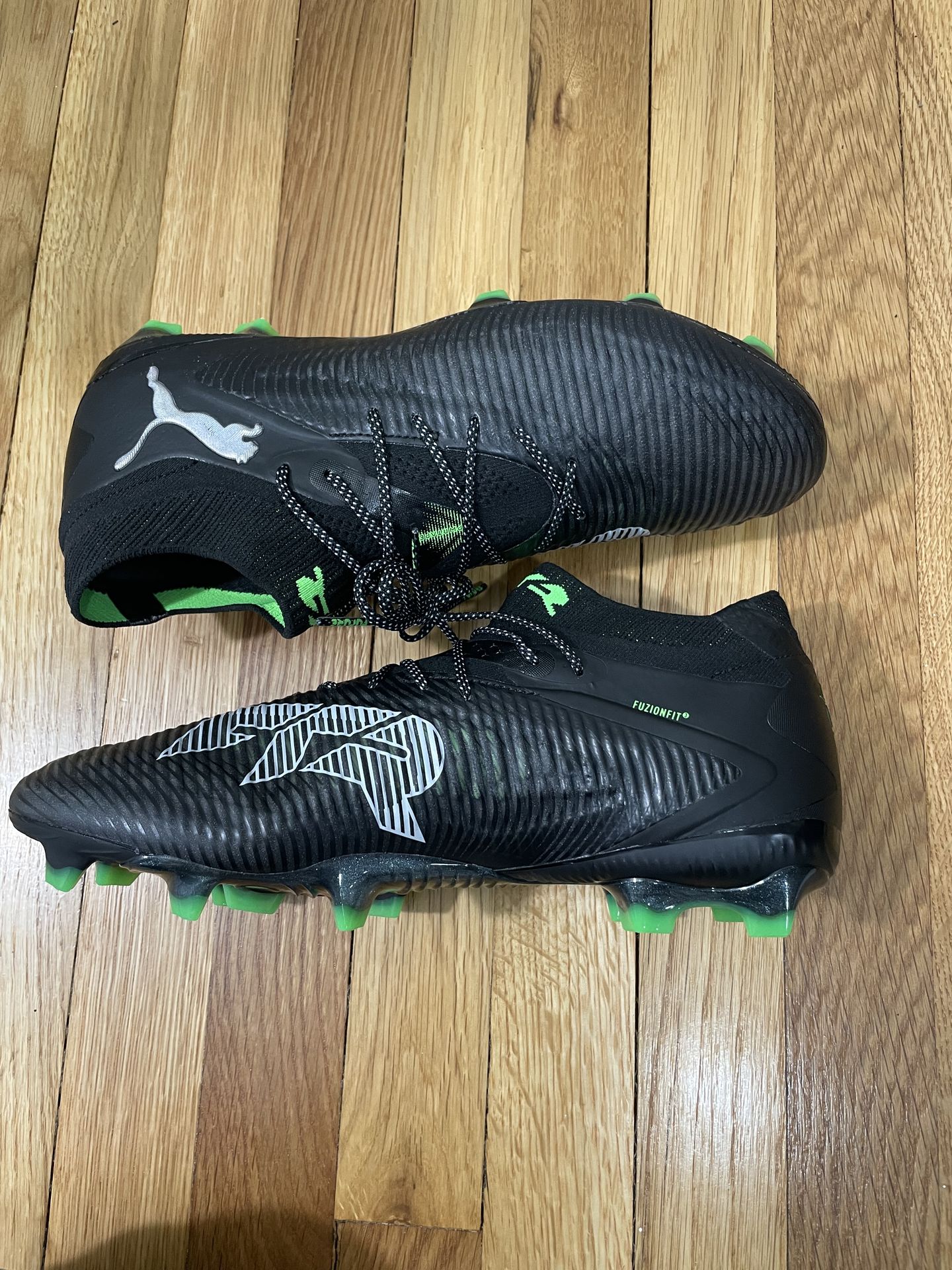 Size 11 Puma FUTURE 8 ULTIMATE Men's Firm Ground Soccer Cleats 108138-02