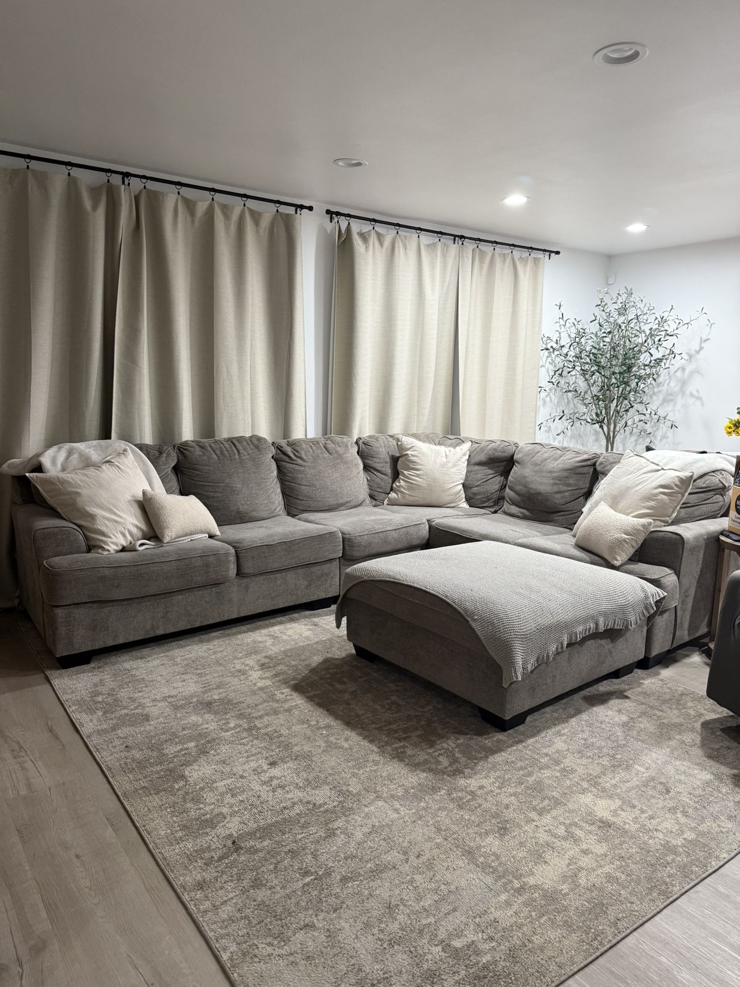 Sectional Couch / Ottoman With Storage