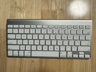Apple Wireless Keyboard A1314 White
