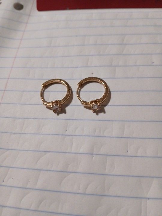 Women's 10k Gold 0.05ct. Moissanite Diamond Tiny Hoop Earrings