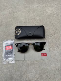 Rayban RB3016 Clubmaster Sunglasses G-15 Lens Black Gold Arista Frame