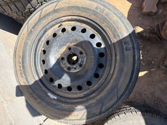 Jeep grand Cherokee spare wheel and tire