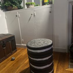 Oreo Cookie Stool / Chair
