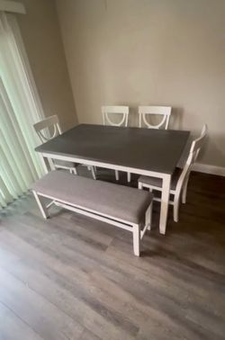 Bench, chairs , same day delivery , no credit needed , dining sets