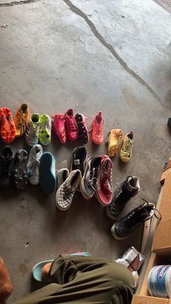 Soccer cleats  3/5 size kids