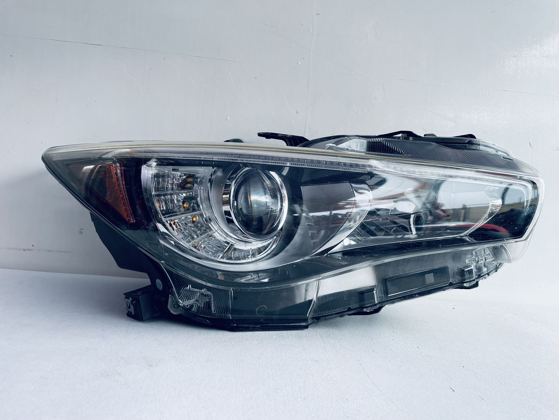 2014-2017 INFINITI Q50 RH RIGHT PASSENGER SIDE HEADLIGHT LED OEM NON ADAPTIVE