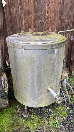 Stainless 40 gallon steam kettle