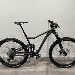 2021 Giant Trance 2 29er MTB Size LARGE