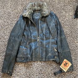 100% Vegan Leather Jacket. Size: 12-14