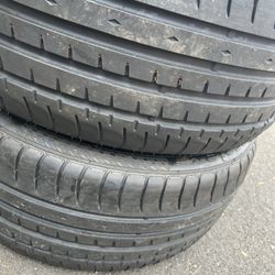 2 Tires 235/40/R19 Accelera Phi Like New