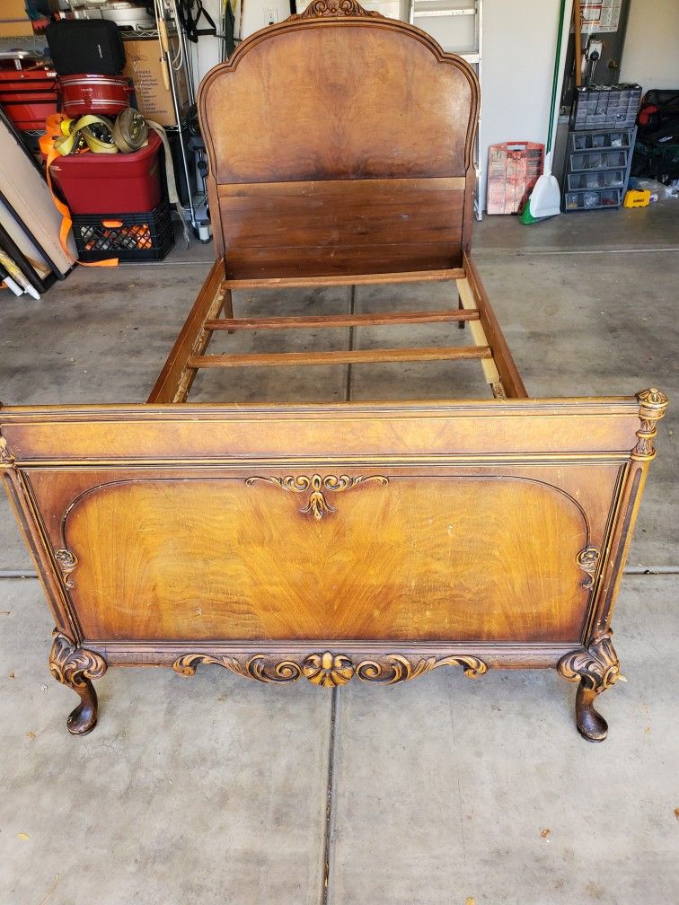 Antique Berkey & Gay Walnut Twin Bed