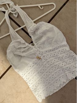Beach neck shirt