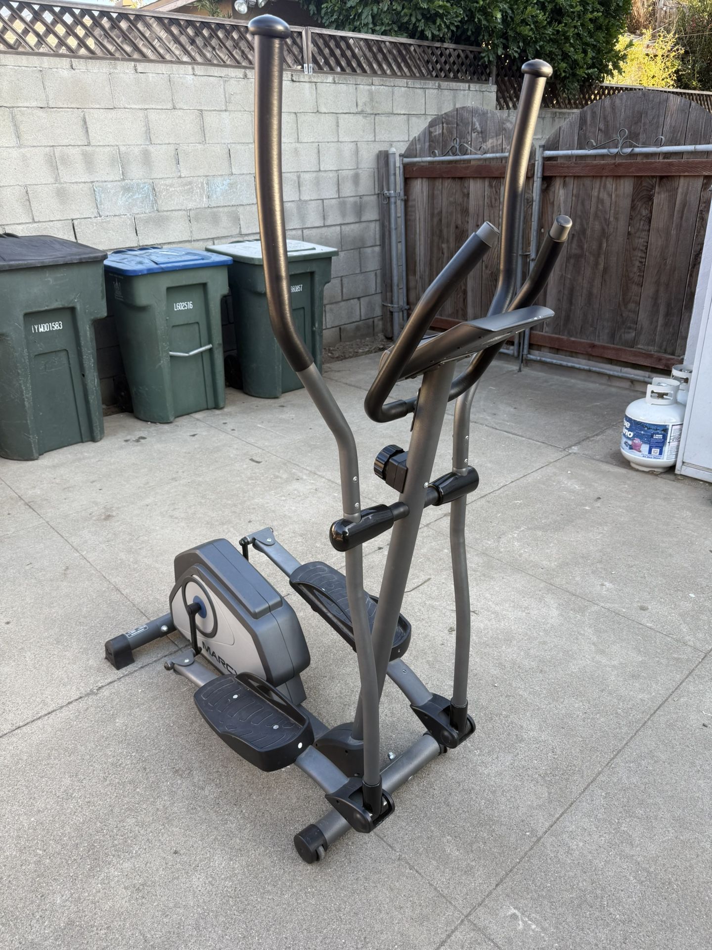 Marcy Magnetic Elliptical Trainer Cardio Workout Machine