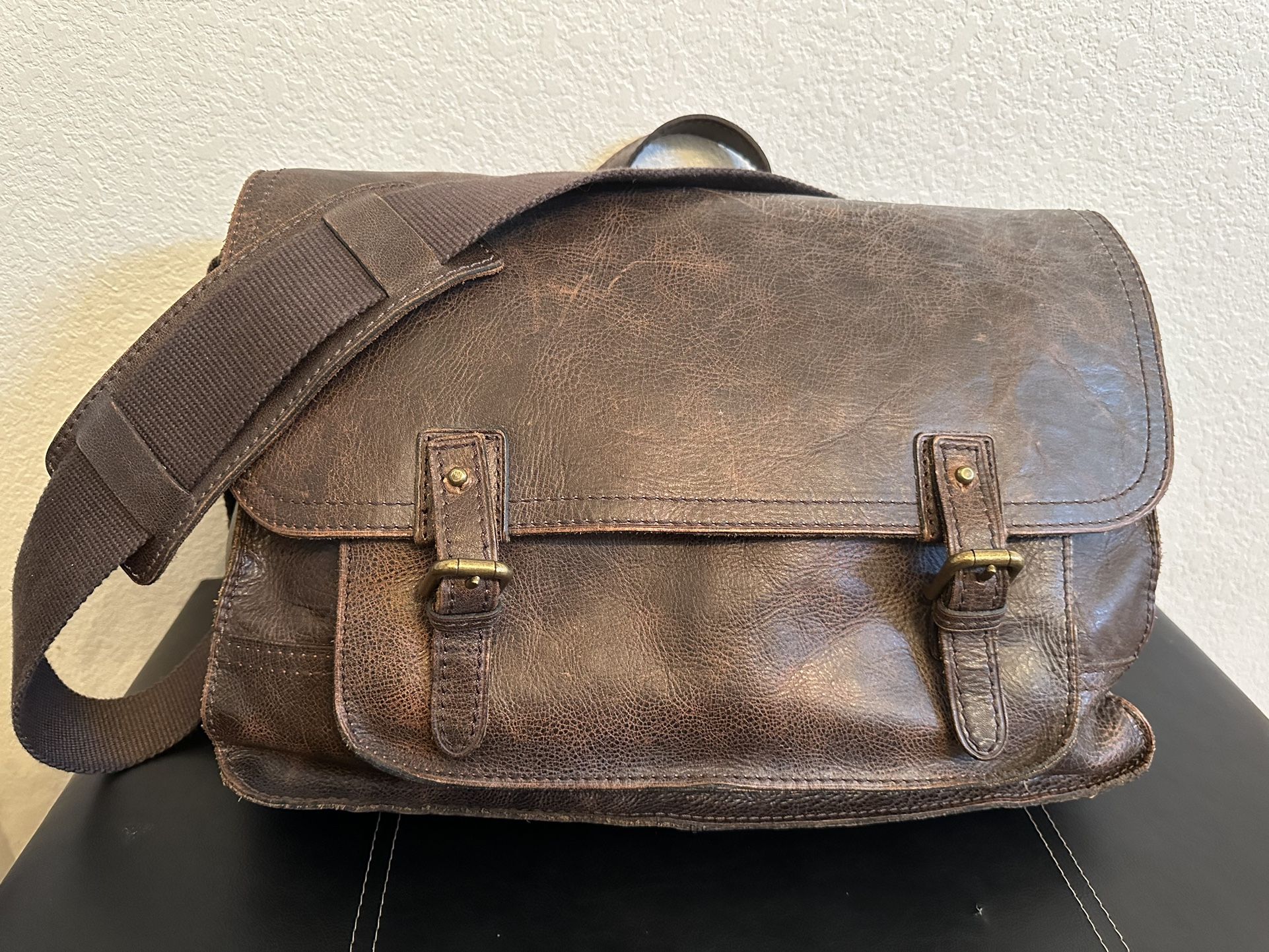 New Patricia Nash Messenger Bag