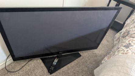 50" LG Plasma TV – Perfect for Garage, Patio, or Man Cave!