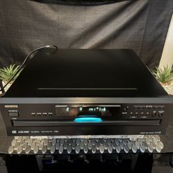 Onkyo DX-C390 6 Disc CD changer 