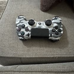 PS4 controller