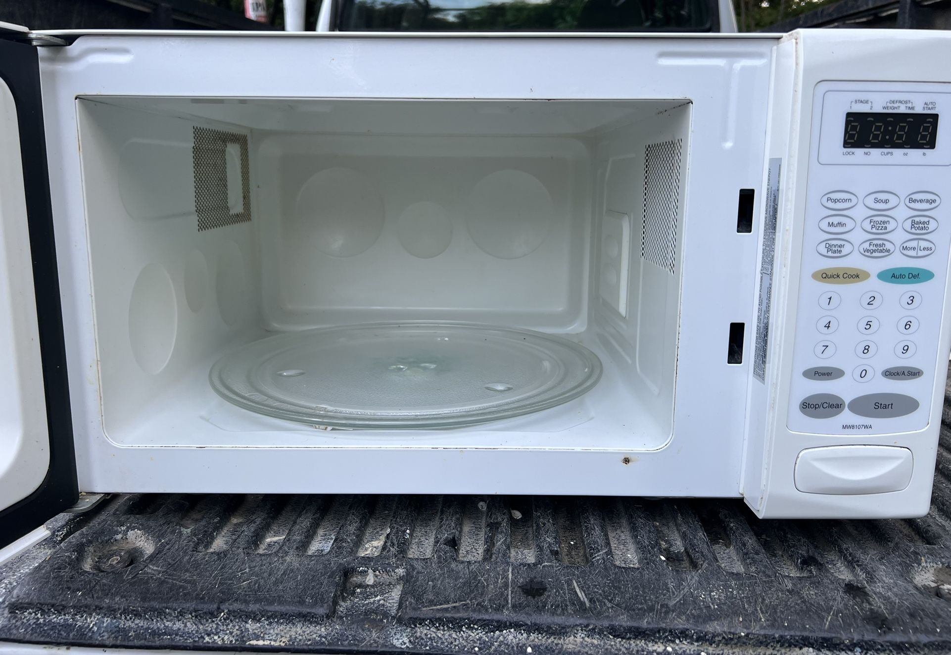 Emerson Microwave for Sale in Valley Center, CA OfferUp