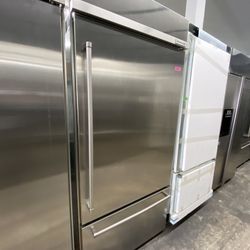 Stainless Steel KitchenAid Built In 36” Refrigerator LED Lighting 