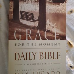 Grace For The Moment Daily Bible; Max Lucado 
