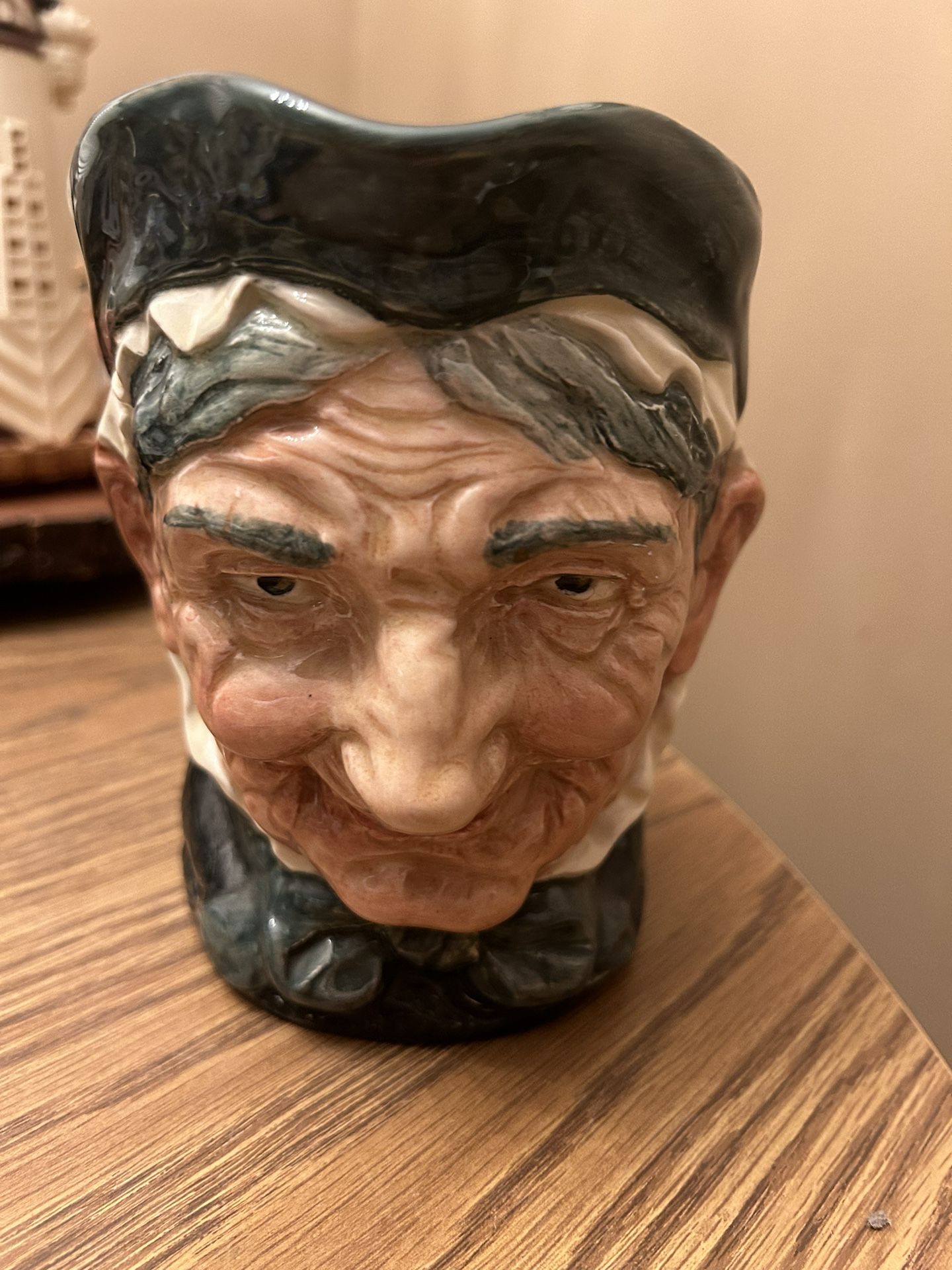 Royal Doulton Granny Large 6" inch tall Toby Mug Jug Pitcher - D5521 England