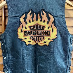 Harley-Davidson Leather Vest w/ Flame Back Patch — Early-2000s — XXS