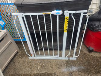 Price is firm.. metal baby / pet gate