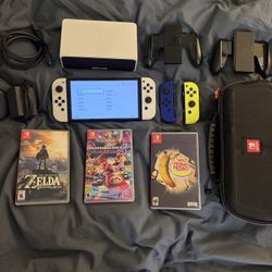Nintendo Switch OLED + Extras 