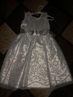 Girls dress size 7