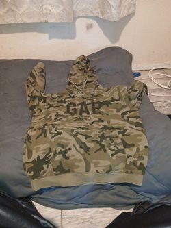 Gap hoodie camo size large