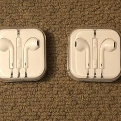 Apple EarPods 3.5mm Headphone Plug with Microphone 