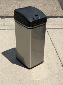 Motion open/close stainless trash bin