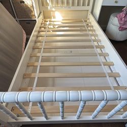 Twin Sized Wooden Pottery Barn Bed W/ Trundle