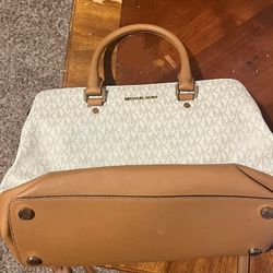 Michael Kors Savannah Large Satchel