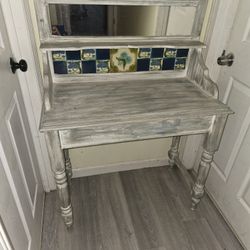 Antique VINTAGE TABLE 